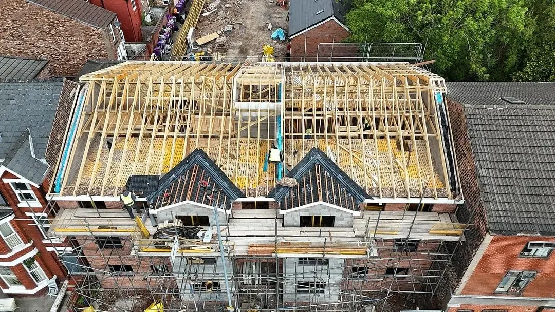 The front block roof taking shape