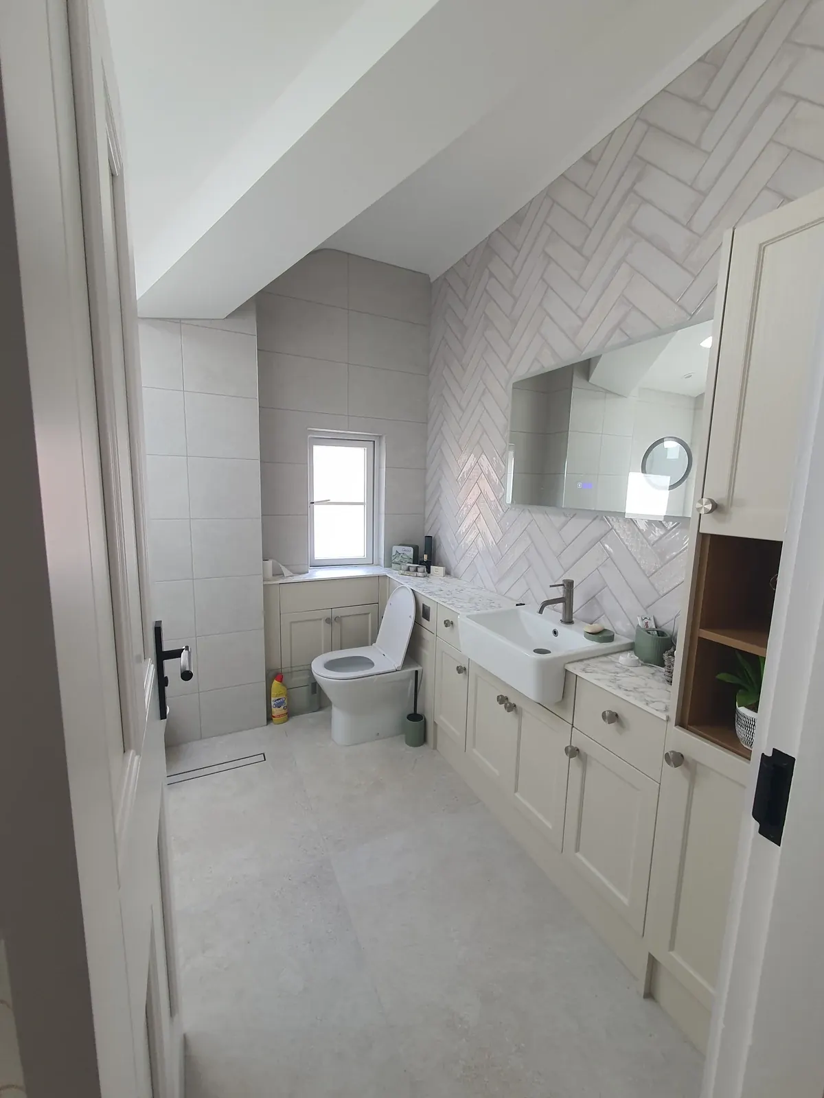 The fitted bathroom in Cheshire